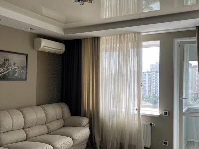квартира по адресу Ревуцкого ул., 9