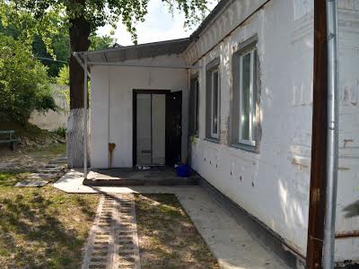 будинок за адресою с. Коженики, паркова