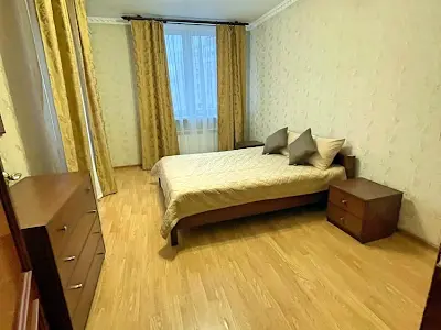 квартира за адресою Срібнокільська вул., 1