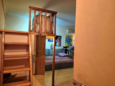 квартира за адресою Будівельників вул., 8