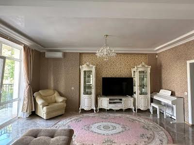 квартира за адресою Дегтярна вул., 19