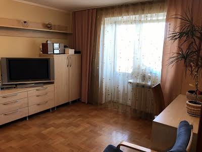 квартира за адресою Київ, Андрія Верхогляда вул. (Михайла Драгомирова), 2