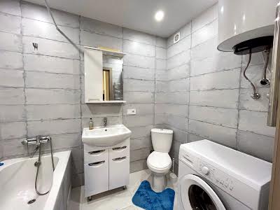 квартира за адресою Волошкова вул., 18