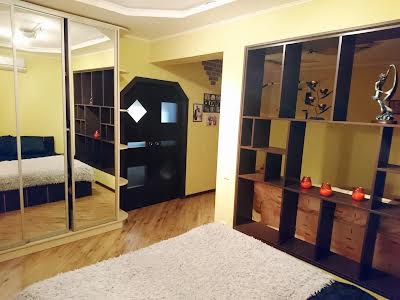 квартира за адресою Драгоманова вул., 6-А