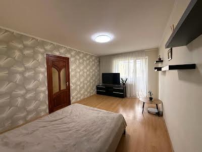 квартира по адресу Героев Днепра ул., 32а