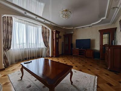 квартира по адресу Осенняя ул., 33