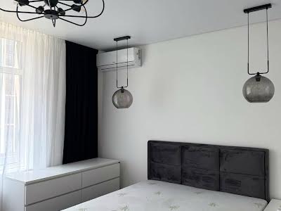 квартира за адресою с. Гатне, Оптимістична вул., 1