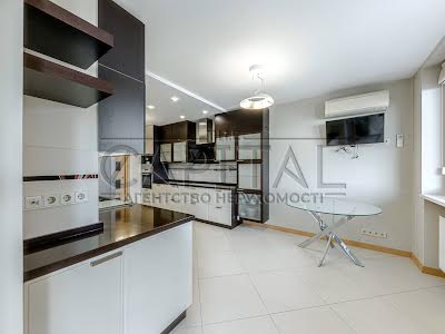 квартира за адресою Ділова вул. (Димитрова), 2Б