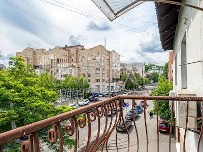 коммерческая по адресу Оболонская ул., 21