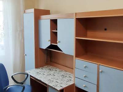квартира по адресу Героев Днепра ул., 42-Б