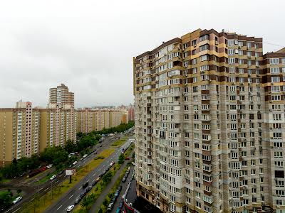 квартира за адресою Анни Ахматової вул., 22