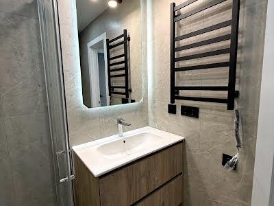 квартира за адресою Михайла Максимовича вул. (Онуфрія Трутенка), 32б