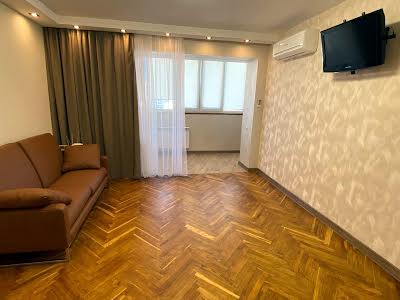 квартира за адресою Кловський узвіз, 18