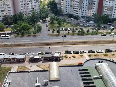 квартира за адресою Анни Ахматової вул., 16-В