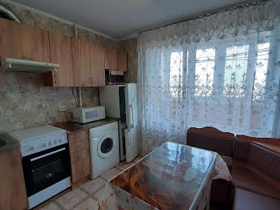 квартира за адресою Братиславська вул., 2