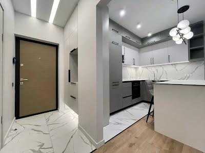 квартира за адресою Салютна вул., 2е