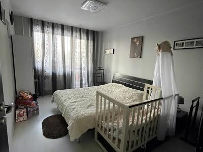 квартира за адресою Ферганська вул., 33а