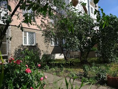 квартира за адресою Анни Ахматової вул., 23
