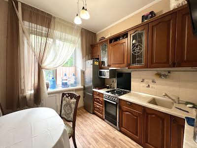 квартира по адресу Кловский спуск, 4