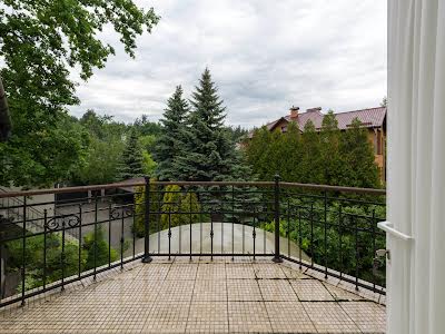 будинок за адресою Лісова вул., 11