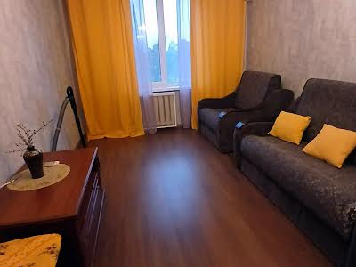 квартира за адресою Андрія Малишка вул., 13