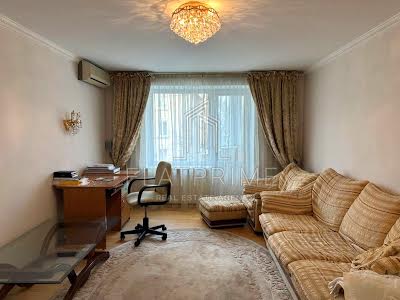 квартира по адресу Миколи Соловцова ул., 3