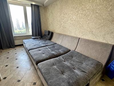 квартира за адресою Дніпровська набережна вул., 16г