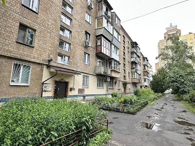 квартира по адресу Александра Довженко ул., 12