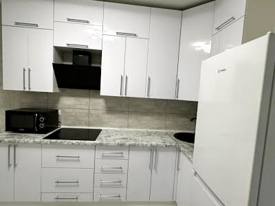 квартира за адресою Магістральна вул., 33