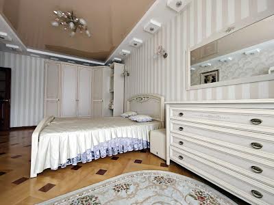 квартира по адресу Осенняя ул., 33