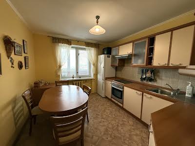 квартира за адресою Братів Зерових вул. (Червонопартизанська), 14-Б