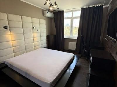 квартира за адресою Саперно-Слобідська вул., 24