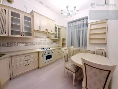квартира по адресу Киев, Богдана Хмельницкого ул., 30/10