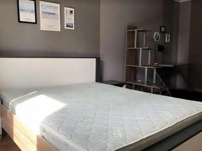 квартира за адресою Михайла Максимовича вул. (Онуфрія Трутенка), 7А