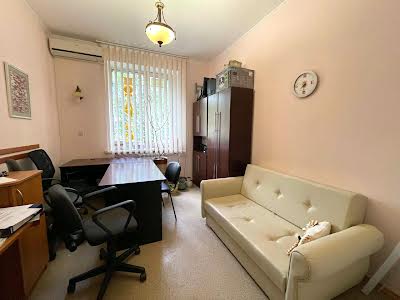 комерційна за адресою Київ, Чоколівський бульв., 30