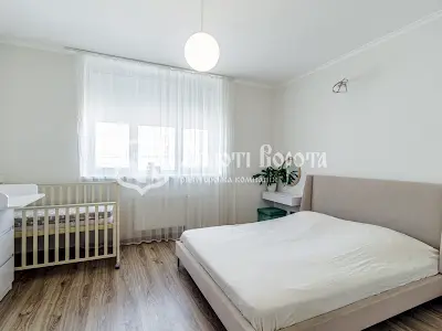 квартира за адресою Олени Пчілки вул., 8