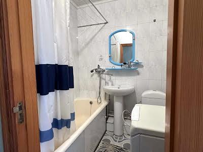 квартира за адресою Київ, Драгоманова вул., 31