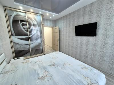 квартира за адресою Регенераторна вул., 4