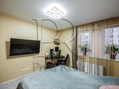 квартира за адресою Приозерний бульв., 5