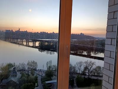 квартира за адресою Павла Тичини просп., 2
