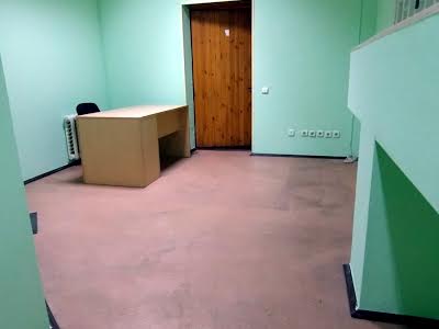 комерційна за адресою Смілянська вул., 7
