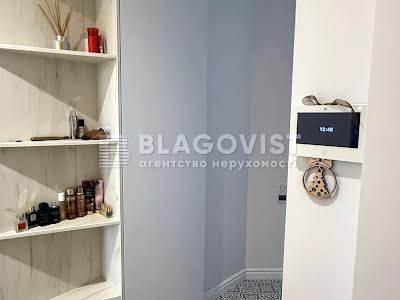квартира по адресу Авиаконструктора Антонова ул., 2/32
