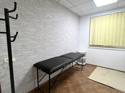 комерційна за адресою Владислава Зубенка вул. (Тимурівців), 34 А