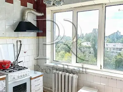 квартира за адресою Зодчих вул., 4