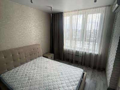 квартира за адресою Драгоманова вул., 10