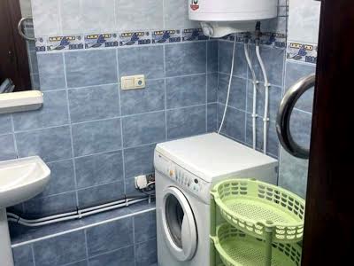 квартира за адресою Феодосійський пров., 12