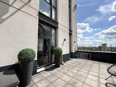 квартира за адресою Салютна вул., 2к18