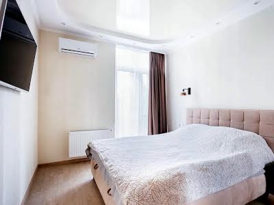 квартира за адресою Регенераторна вул., 4