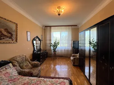 квартира за адресою Ялтинська вул., 12/11
