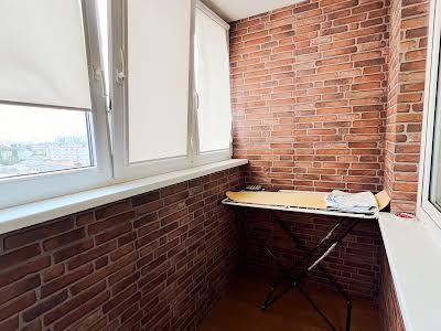 квартира за адресою Смілянська вул., 15